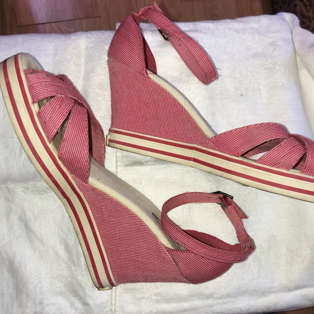 Red and white wedge sneaker-style sandals, 6.5